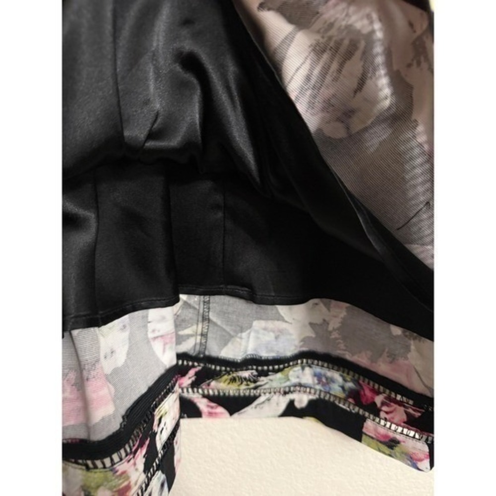 White House Black Market Floral Fit and Flare Dress Sleeveless Pleated Size 00 - Picture 7 of 9